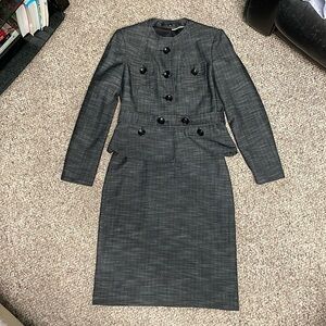 Elegant Gray Women's Skirt Suit